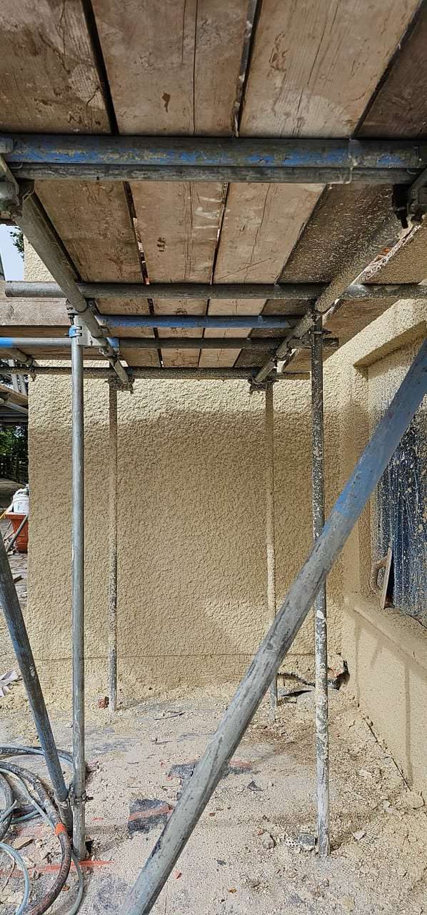 Exterior wall restoration using monocouche in Preston